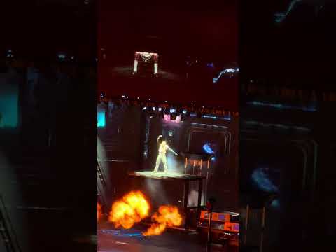 Chris Brown – “Poppin’” INTRO LIVE 🔥🎤 | SELECTAROCKERS